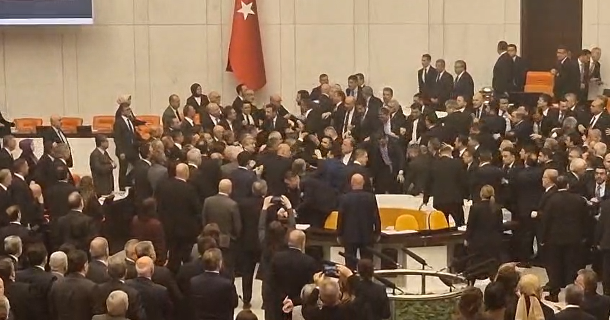 Meclis’te yemin kavgası