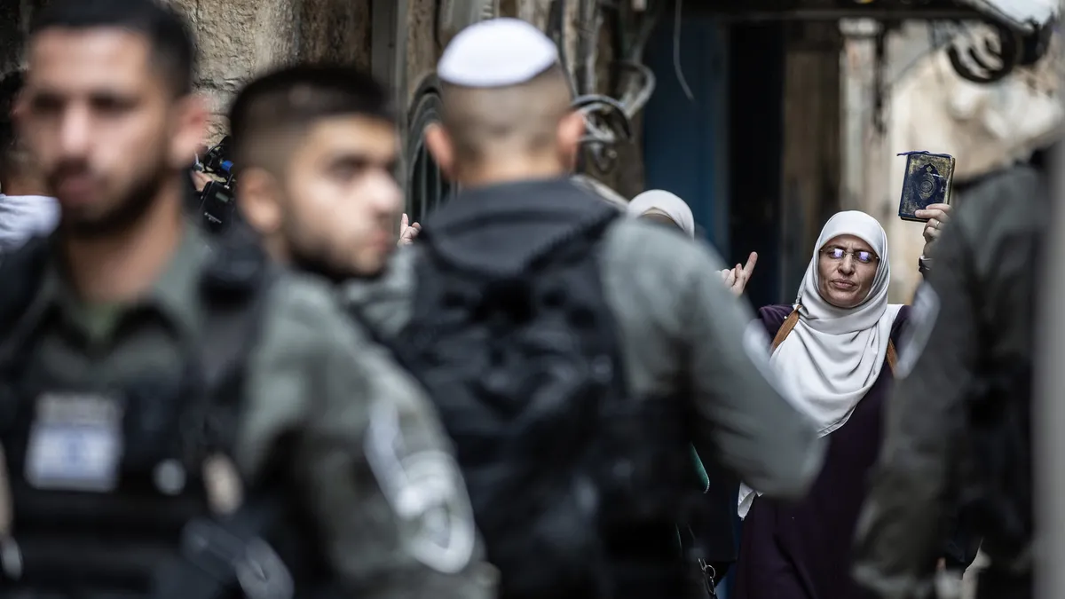 Mescid-i Aksa’ya fanatik Yahudilerden provokatif baskın