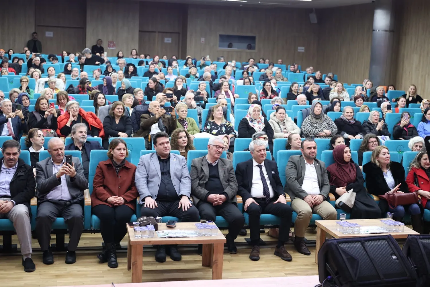 Cumhuriyet Divası Müzeyyen Senar Osmangazi’de Şarkılarla Anıldı