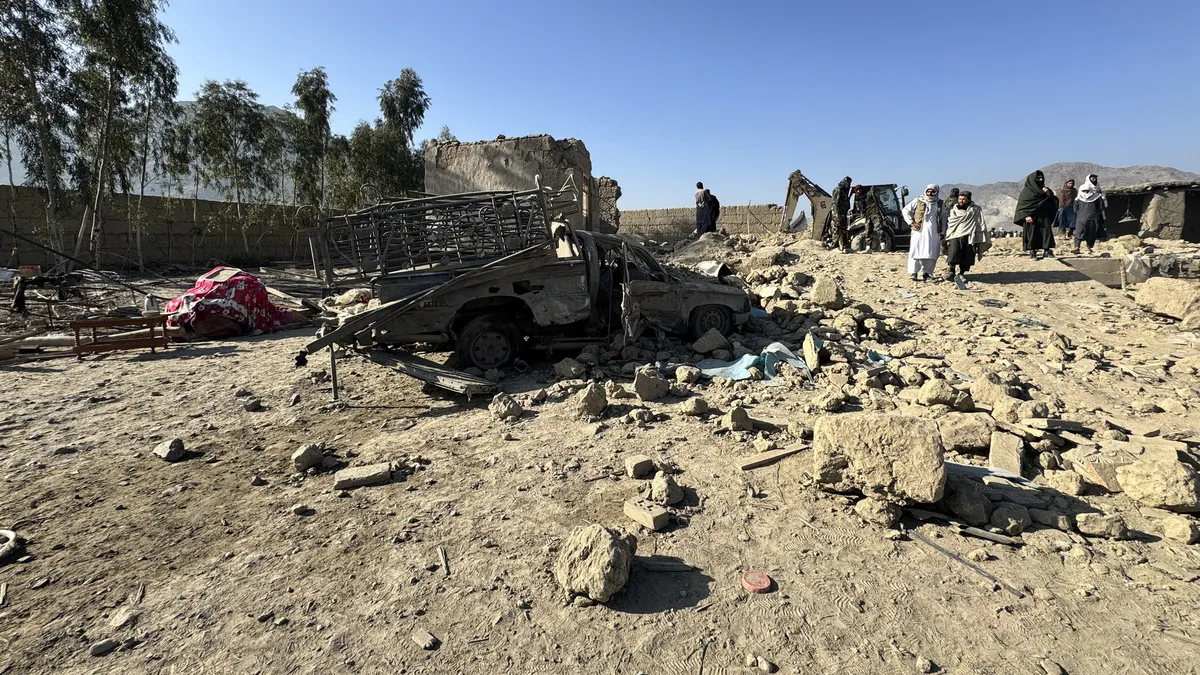 Pakistan, Afganistan sınırında 7 “terör kampını” hedef aldı