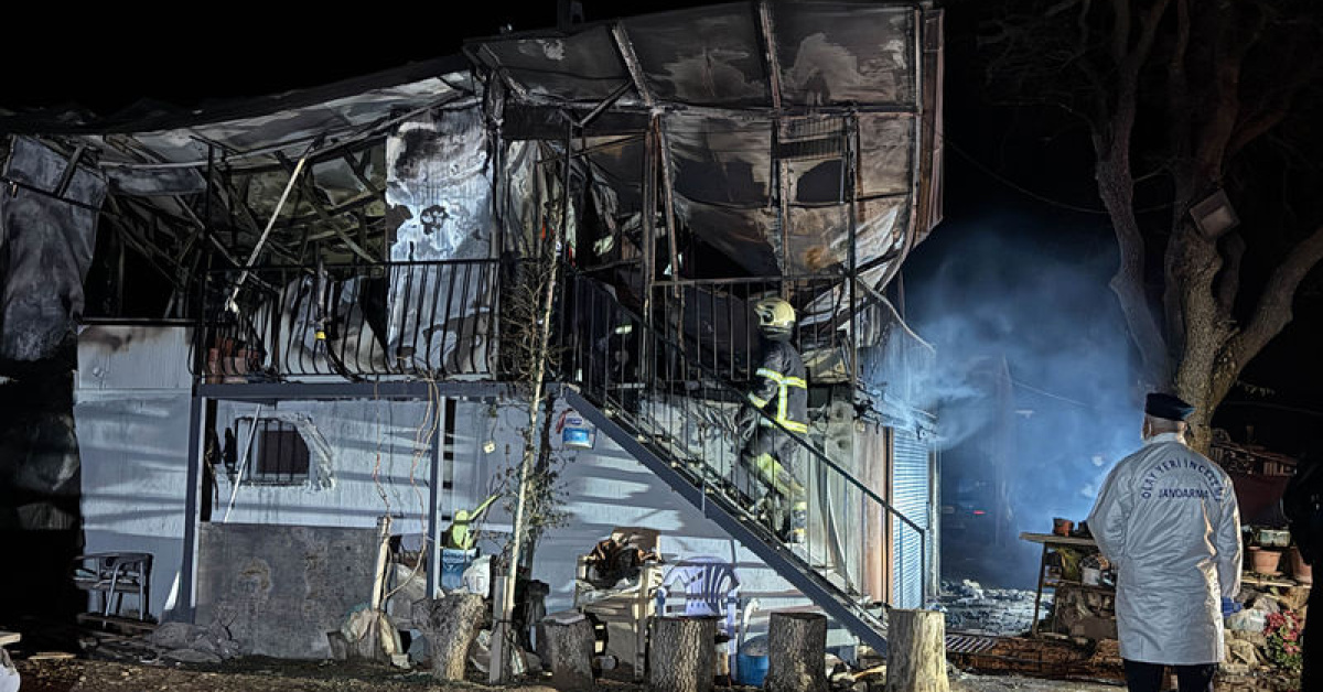 Prefabrik evde yangın! Karı koca öldü