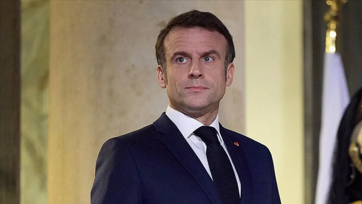 Sosyal medya devlerine Macron resti: Uygulamaları engellemeliyiz