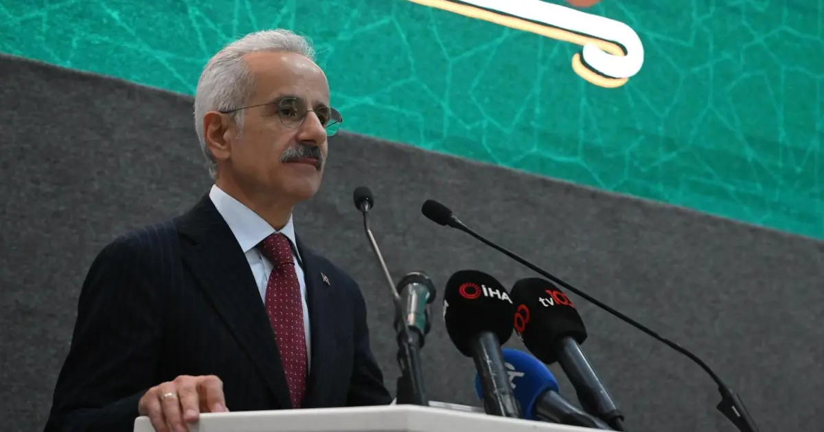 Sosyal medya düzenlemesinde sona gelindi. 15 yaşından küçükler hesap açamayacak