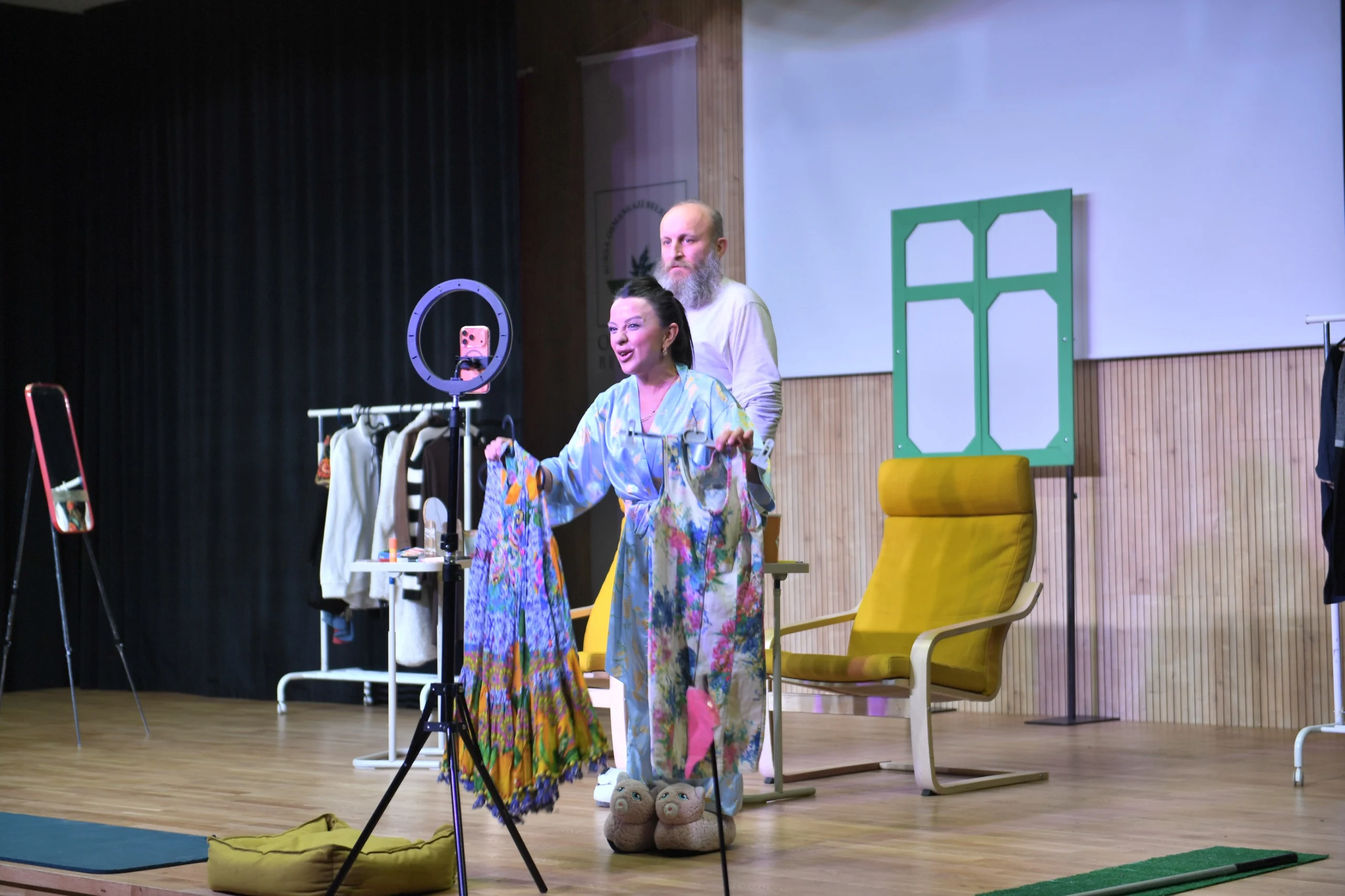 Osmangazi Belediyesi Sanatseverleri Tiyatroyla Buluşturdu