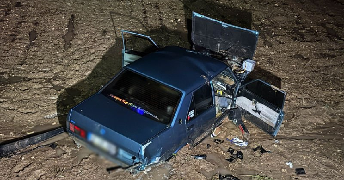 Uşak’ta iki otomobil çarpıştı: 5 yaralı