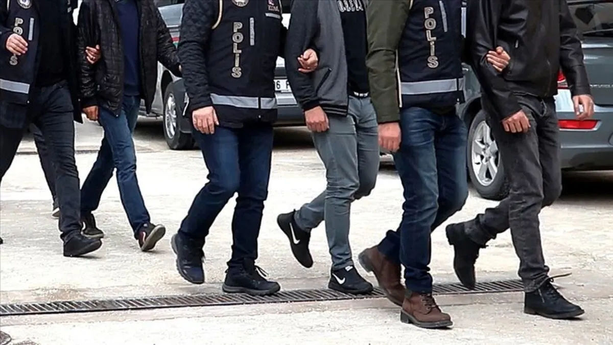 Uyuşturucu soruşturmasında 3 sözleşmeli er tutuklandı