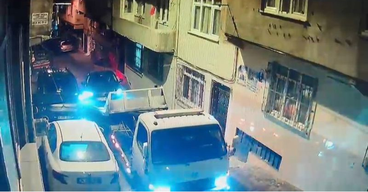 Yokuştan kayan çekici 13 araca çarptı