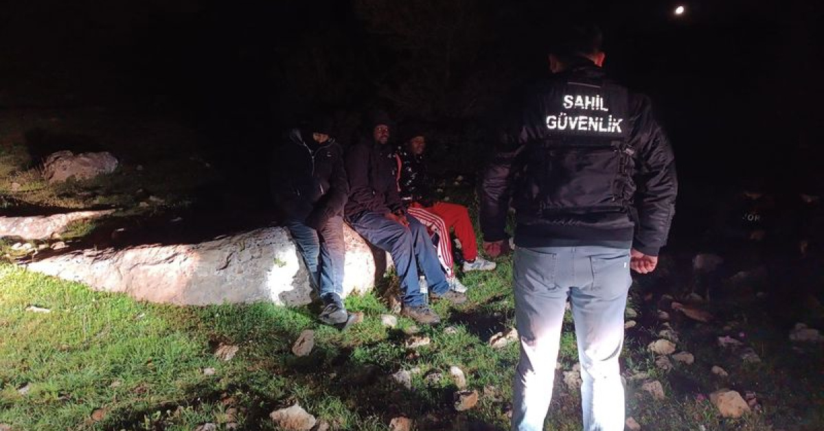 22 düzensiz göçmen yakalandı