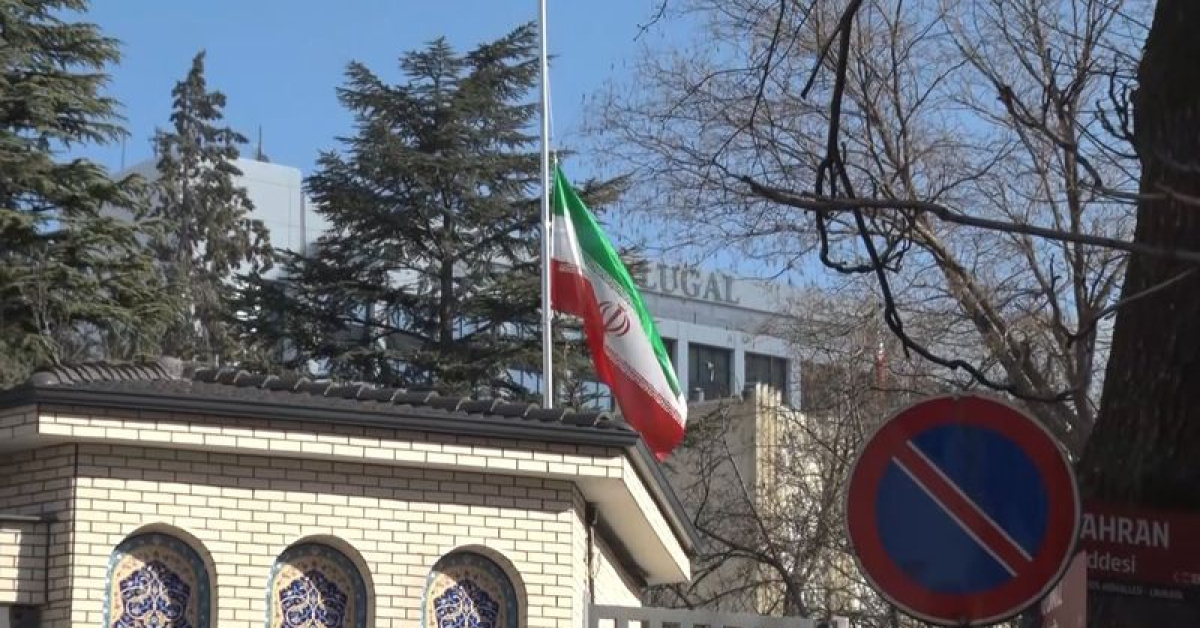 Ankara Büyükelçiliği’nde bayraklar yarıya indirildi