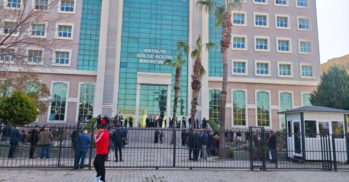 Antalya Büyükşehir Belediyesi davasında ara karar