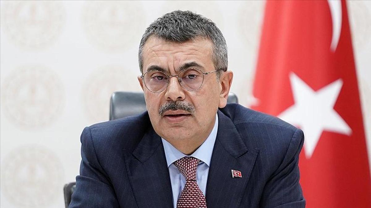 Ara tatil kaldırılacak mı? Bakan Tekin’den yeni açıklama