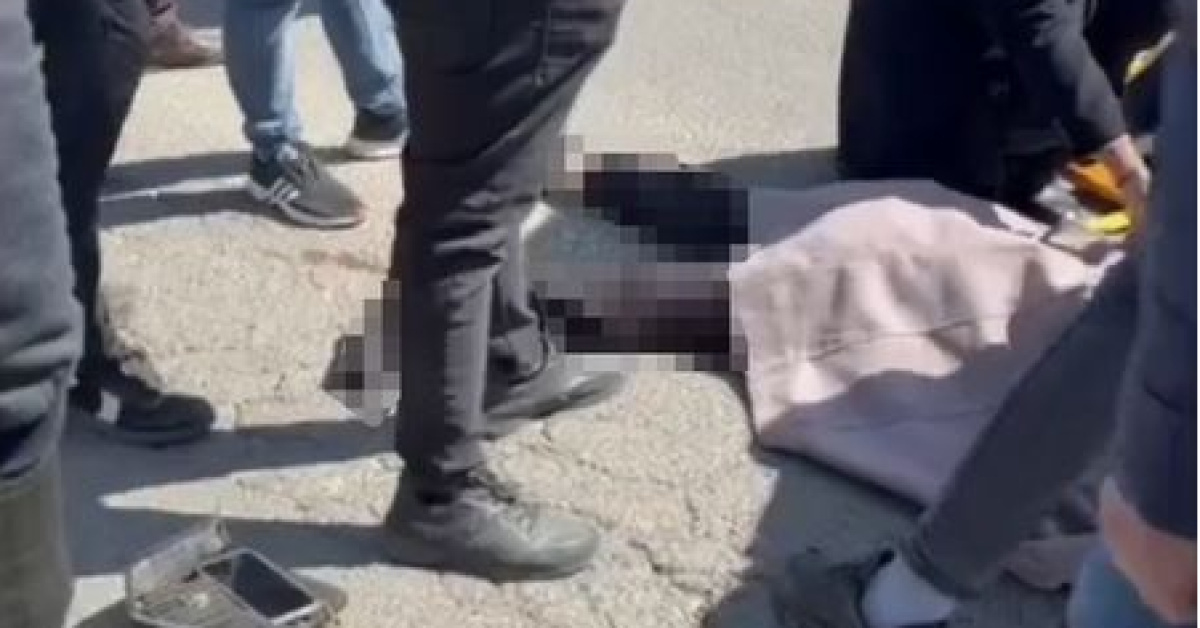 Aracın çarptığı kadın can verdi