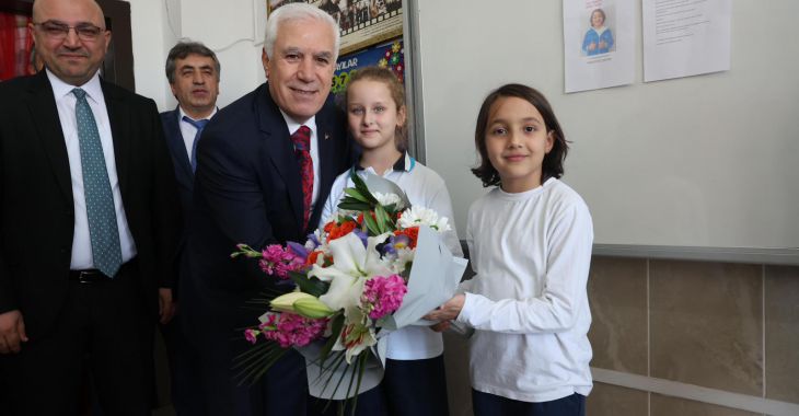 Arkadaşlarına söz verdi, Başkan Bozbey’i sınıfa getirdi