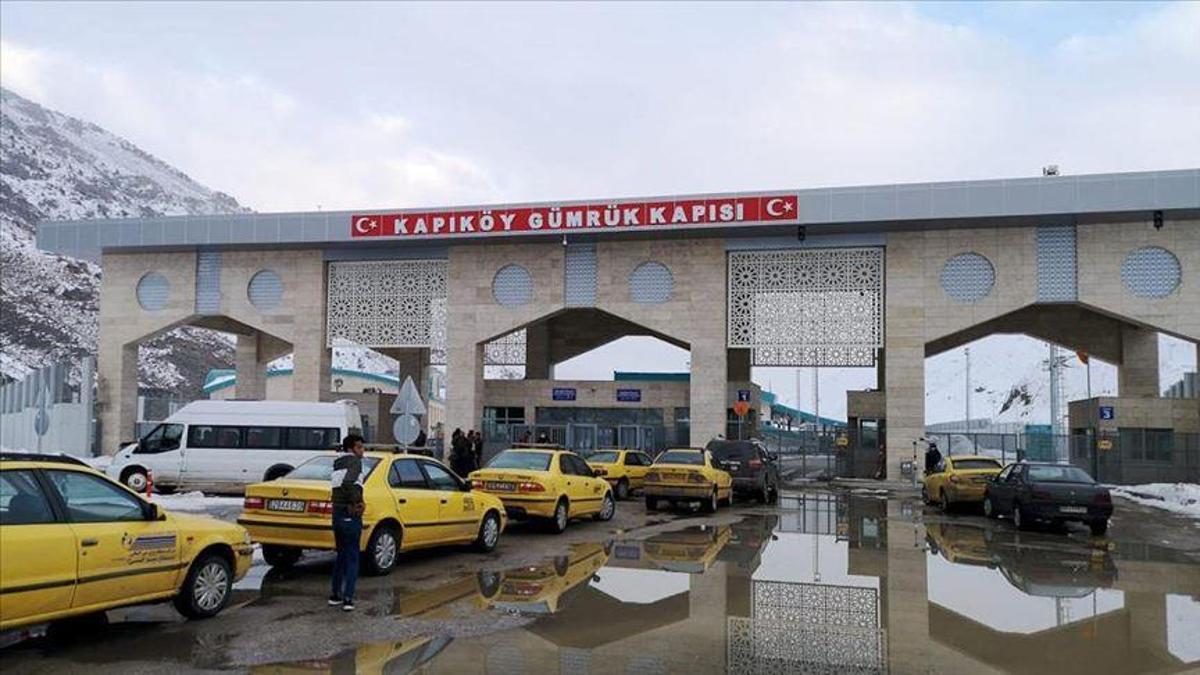 Bakan Bolat duyurdu: İran sınırında kapılar kapandı mı?