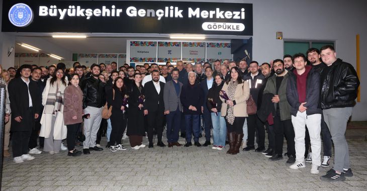 Başkan Mustafa Bozbey, gençlere sahur yaptı