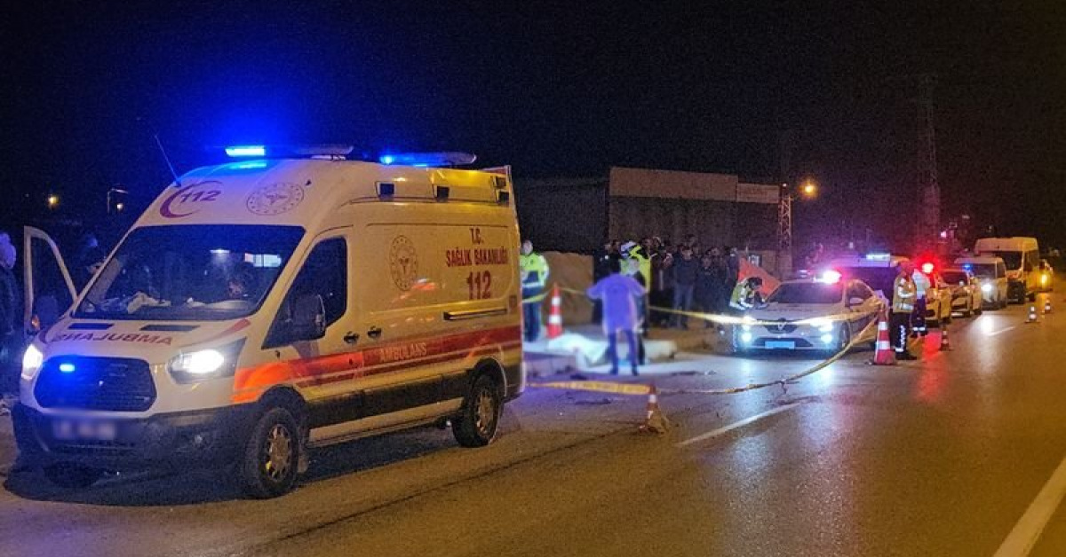 Belediye otobüsü ile motosiklet çarpıştı: 1 ölü