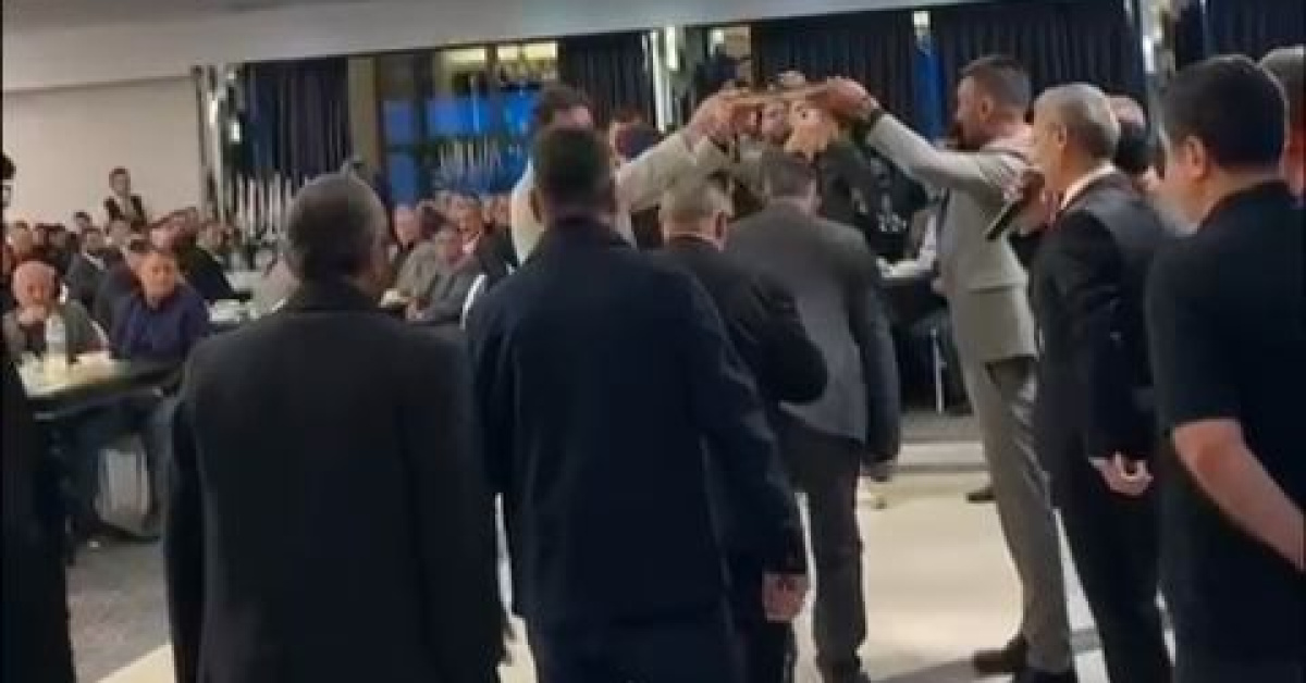Bursa’da husumetli iki grup, iftarda barıştı