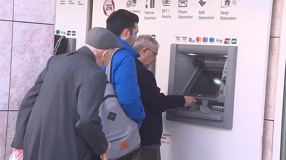 Emekli aylıklarına “büyüme” ayarı