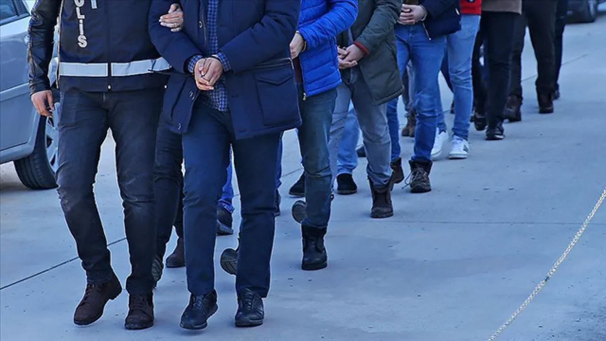 FETÖ/PDY’ye 9 ilde eş zamanlı operasyon!