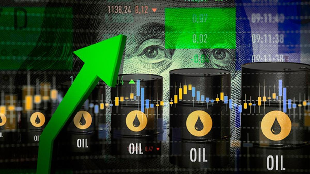 Fitch’ten Hürmüz Boğazı uyarısı: Petrol fiyatları 120 doları görebilir
