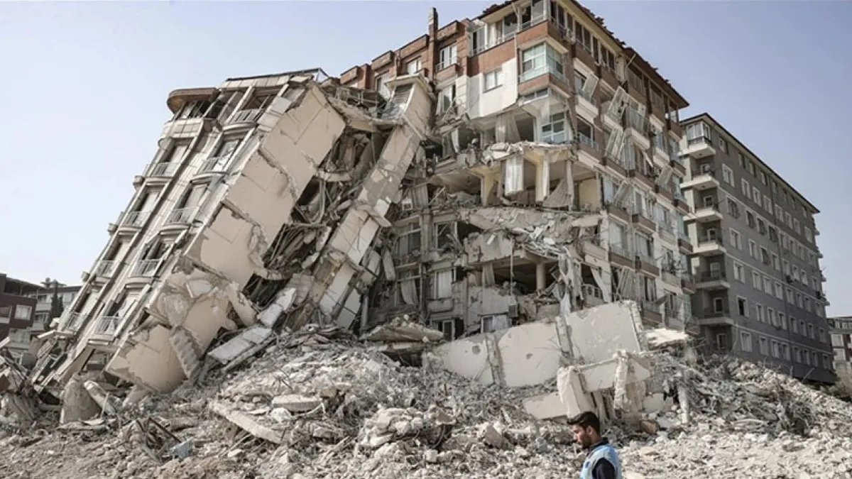Hizmete CHP takozu! Sındırgı’da deprem konutlarına meclis ayarı
