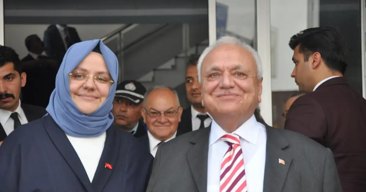 İki eski bakan kazada yaralandı, soruşturma başladı