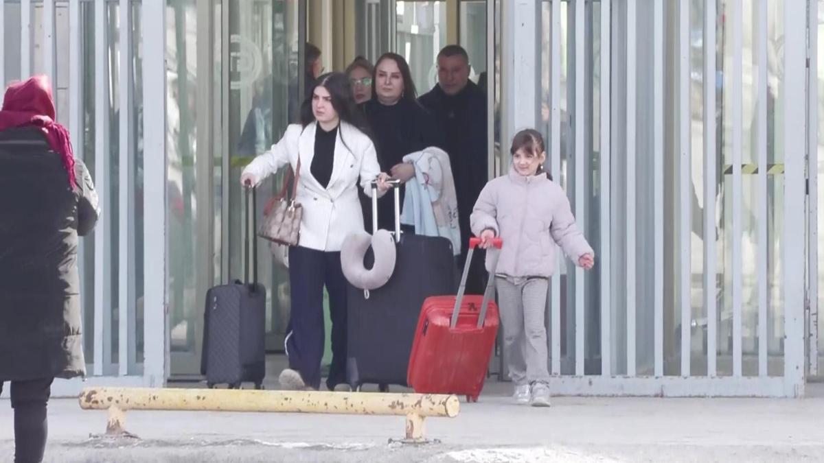 İranlılar İstanbul’dan otobüsle ülkelerine dönüyor