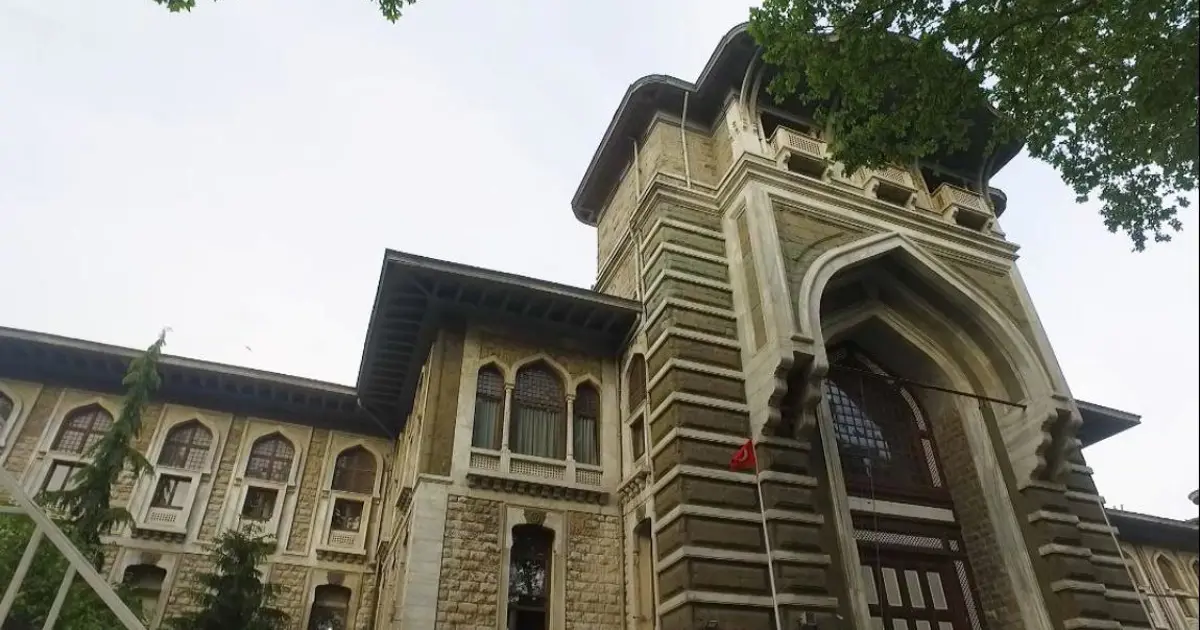 İstanbul Erkek Lisesi’nde yaşanan kavga. Müdür ve müdür yardımcıları görevden uzaklaştırıldı