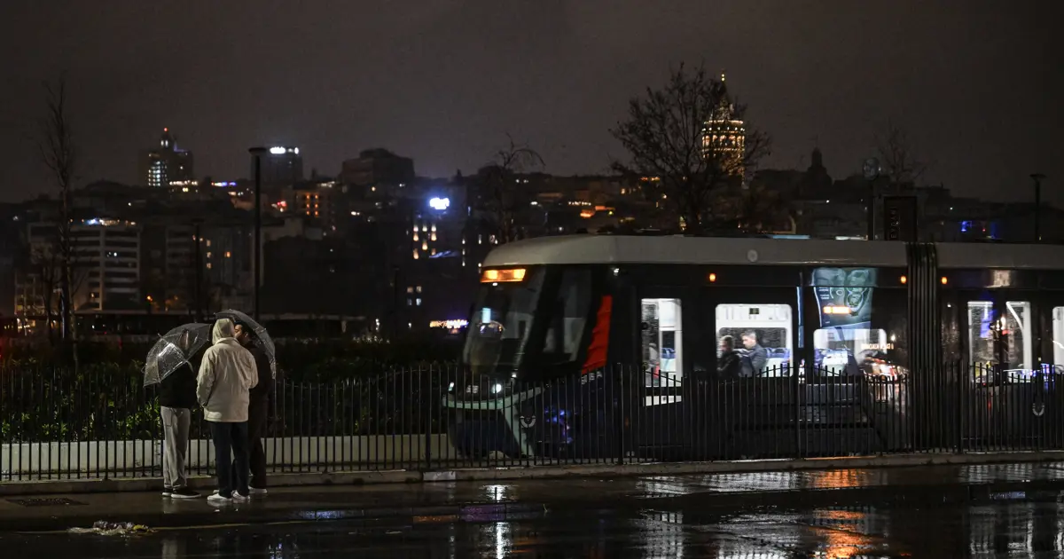 İstanbul’da cuma akşamı ve cumartesiye dikkat. Rüzgar kuvvetlenecek, hava serinleyecek