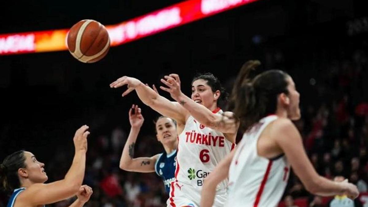 Japonya – Türkiye basketbol maçı hangi kanalda, saat kaçta? Potanın Perileri 3.maçına çıkıyor!
