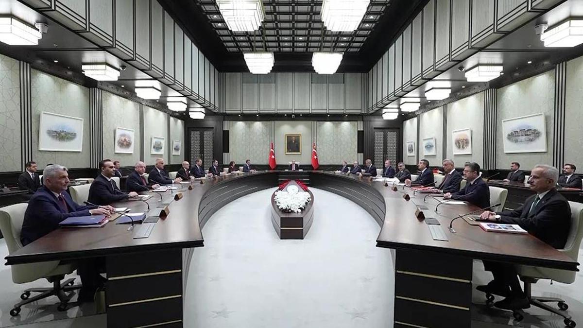 Kabine savaş gündemiyle toplanıyor