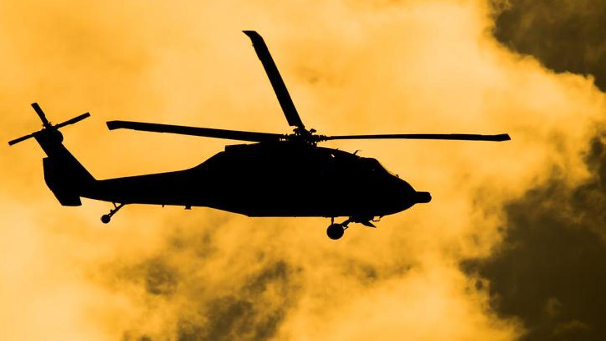 Katar’da askeri helikopter düştü