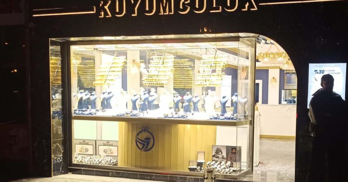Kuyumcu hırsızları imitasyon bilezik çaldı