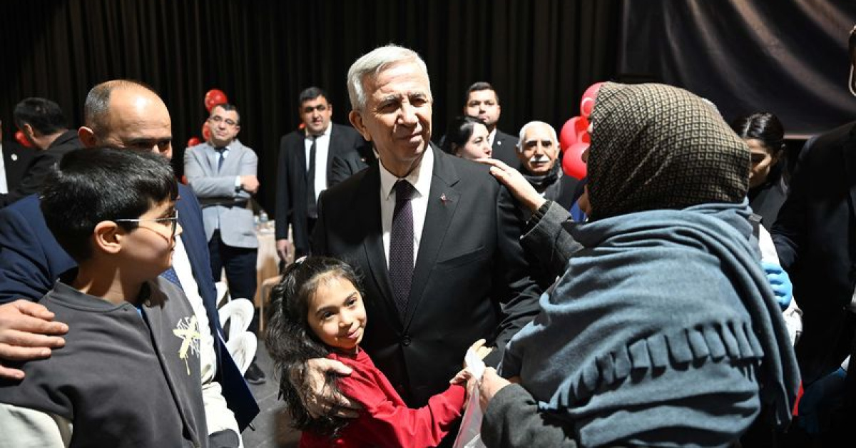 Mansur Yavaş, şehit aileleri ve gazilerle iftar yaptı