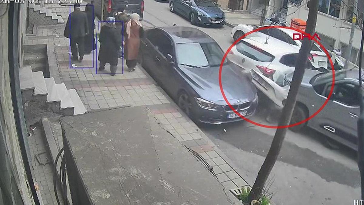Trafikteki tartışma kazayla bitti… O anlar kamerada