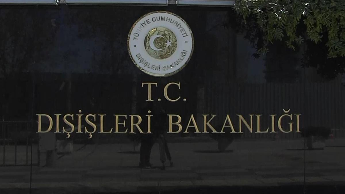 Türkiye’nin Tahran ve Abu Dabi elçiliklerinden uyarı: “Zorunlu olmadıkça dışarı çıkmayın”
