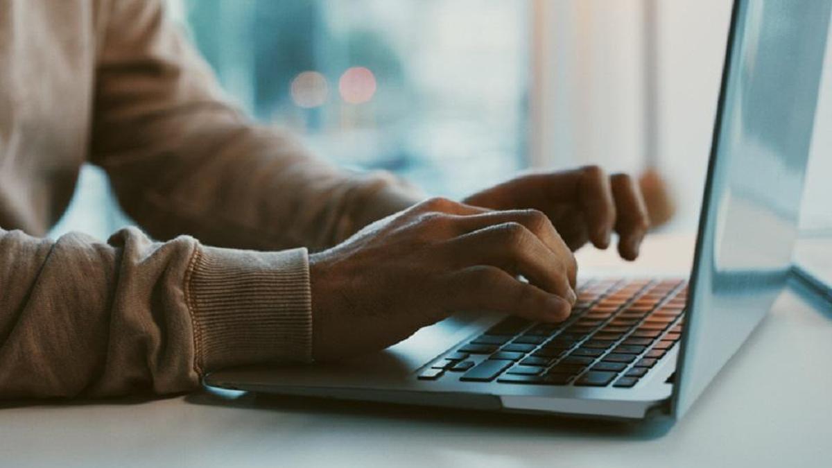 Türkiye’ye dönmedi, işinden oldu: 560 bin TL’lik karar!