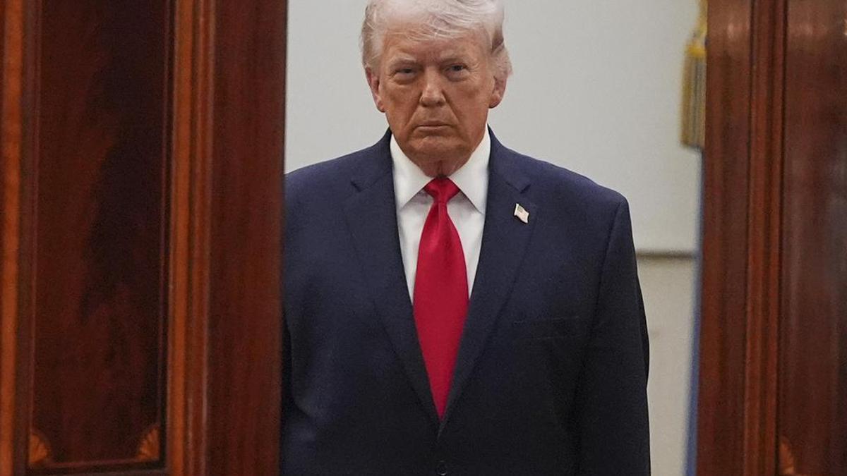 Trump, Epstein dosyaları nedeniyle Adalet Bakanı Bondi’ye tepkili! “Görevden alabilir” iddiası…