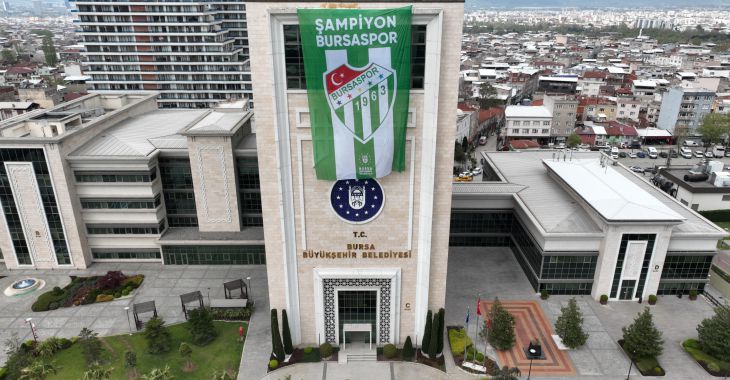 Bursa yeşil beyaza büründü