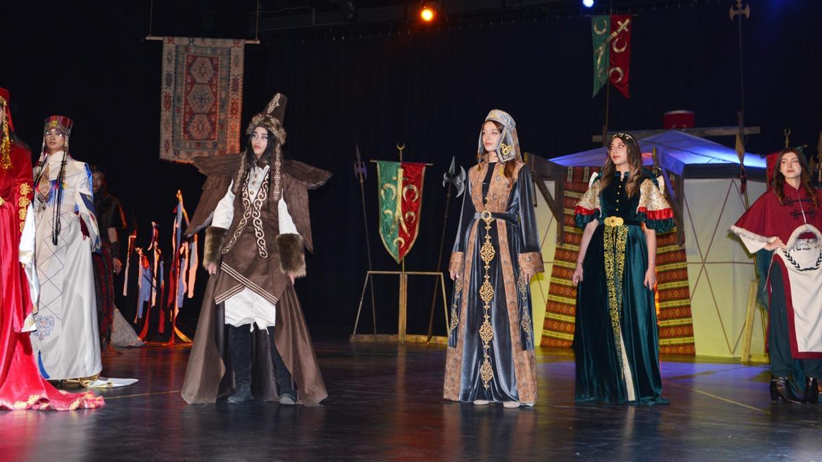 Türk Dünyasının Kültürel Mirası Podyuma Taşındı