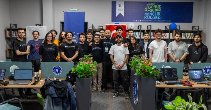 Genç yazılımcılar teknoloji maratonunda buluştu