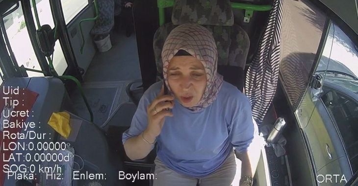 BURULAŞ’ın kadın otobüs sürücüsünden örnek davranış