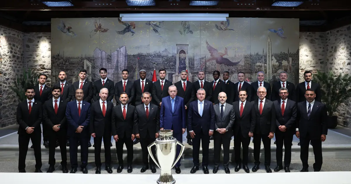 Cumhurbaşkanı Erdoğan, Süper Lig şampiyonu Galatasaray’ı kabul etti