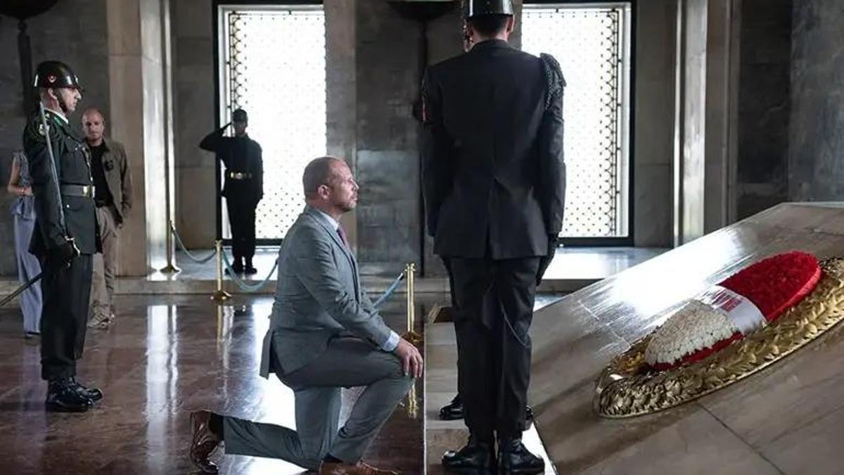 Anıtkabir’de diz çökmüştü: Belçikalı bakan ‘yine yaparım’ dedi! “Dünyanın Atatürk gibi insanlara ihtiyacı var”