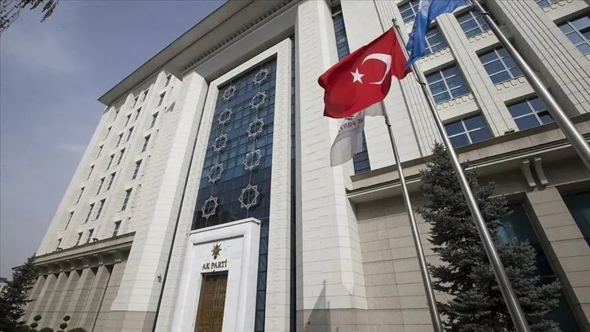 AK Parti’den Özgür Özel’e ortak tepki: “AK Gençlikten siyaset öğrensin”