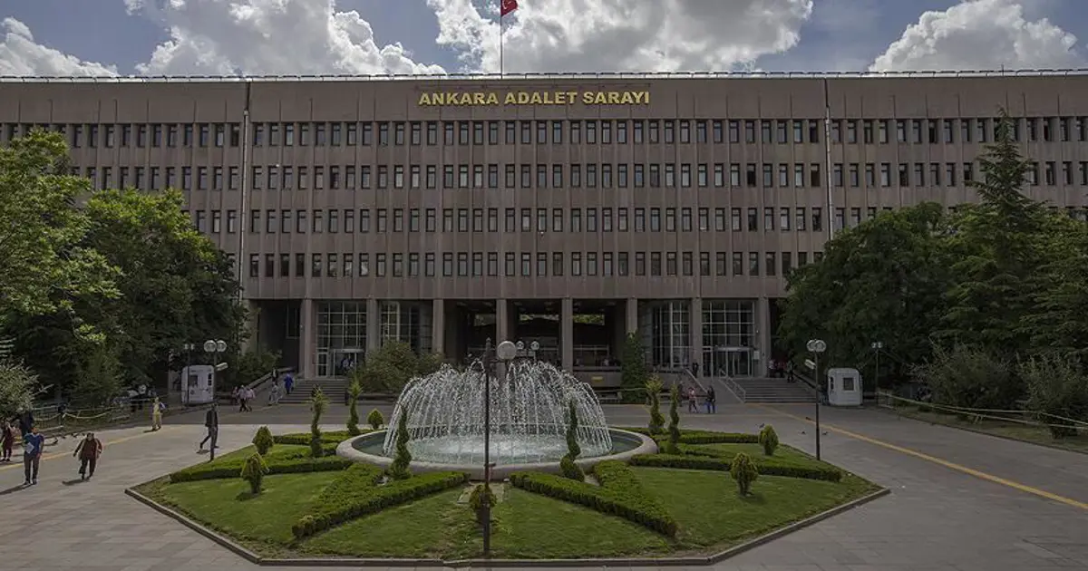 Adliyedeki rüşvet pazarlığını savcı duydu. “İnfazını 100 bin liraya erteletirim” diyen sahte yazı işleri müdürü yakalandı