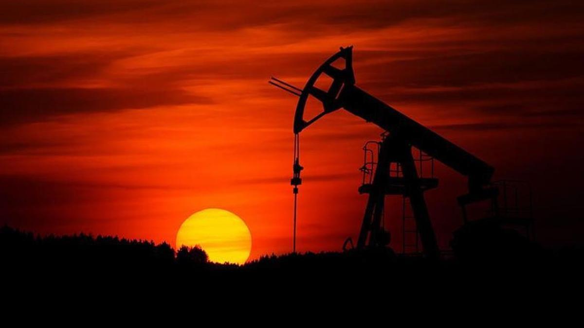 Anlaşma mesajı geldi, petrol 90 doların altına indi