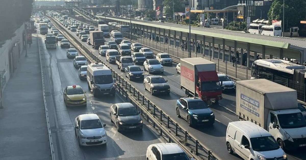 Bayram sonrası yoğun trafik