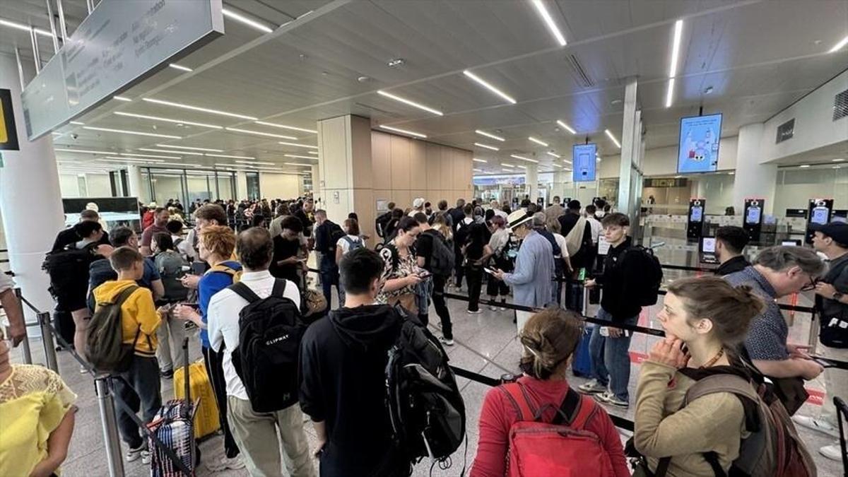 Brüksel Havalimanı’nda yaz tatili yoğunluğu