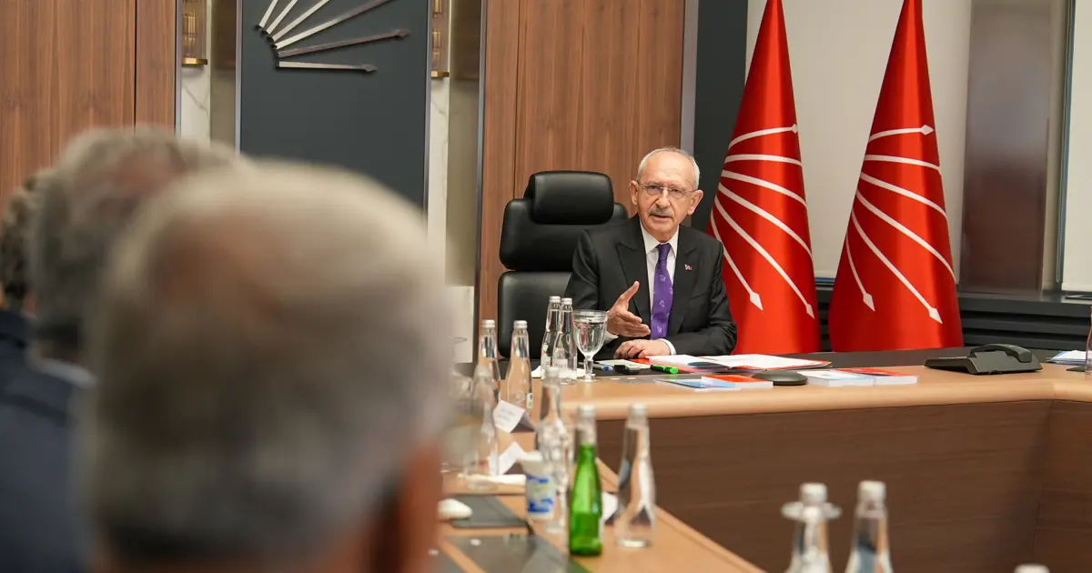 CHP’de iki belediye başkanının ihracı istendi